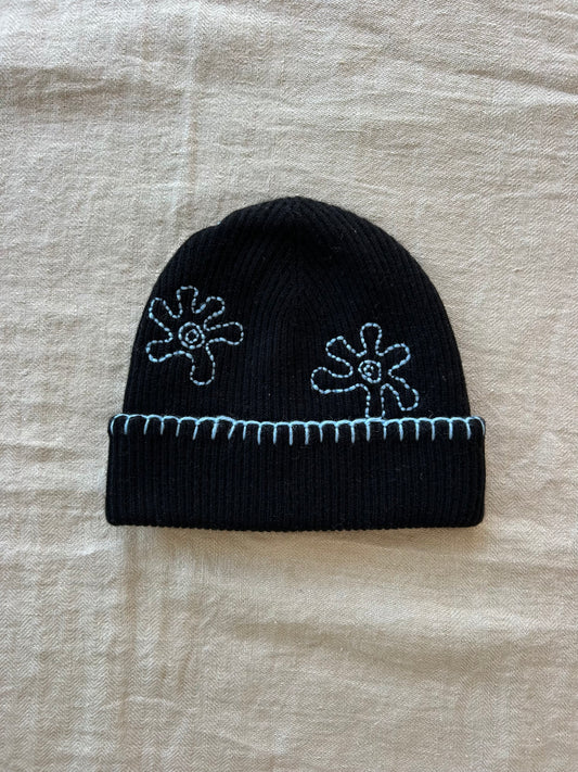 One-Of-A-Kind Flower Beanie, Black/Blue 1