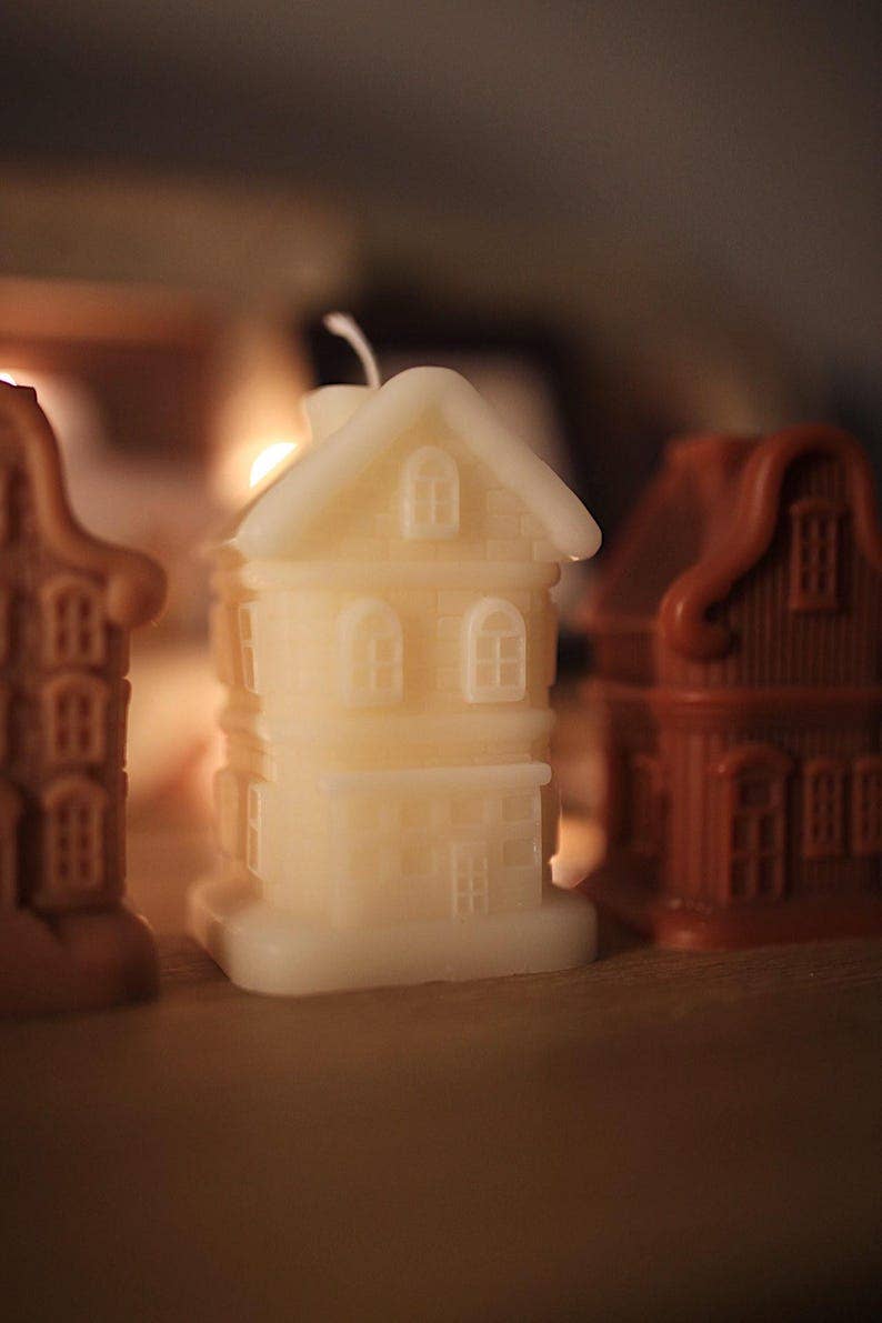 Norwegian Cottage Beeswax Candle