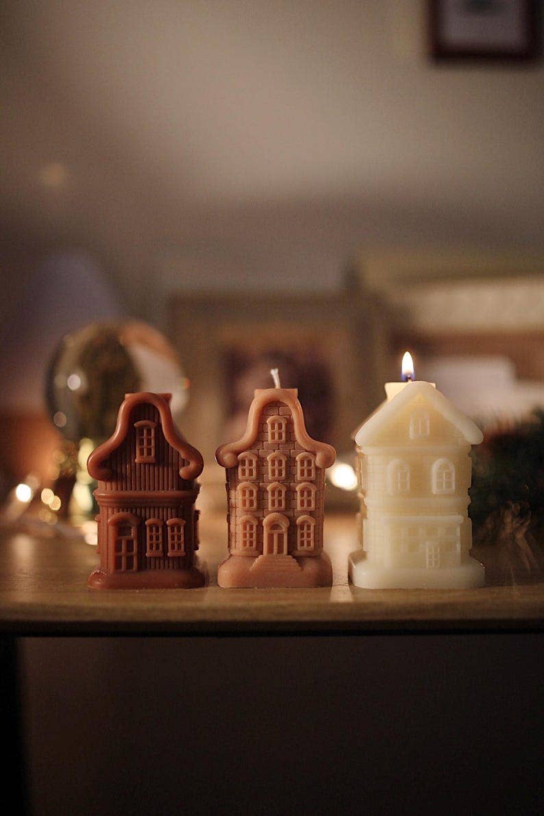 Norwegian Cottage Beeswax Candle